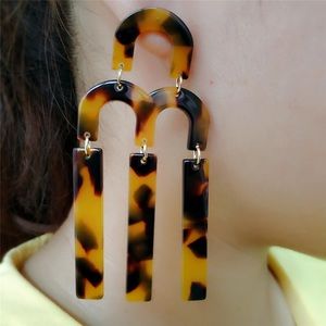 ‘Diane’ Exaggerated statement earrings